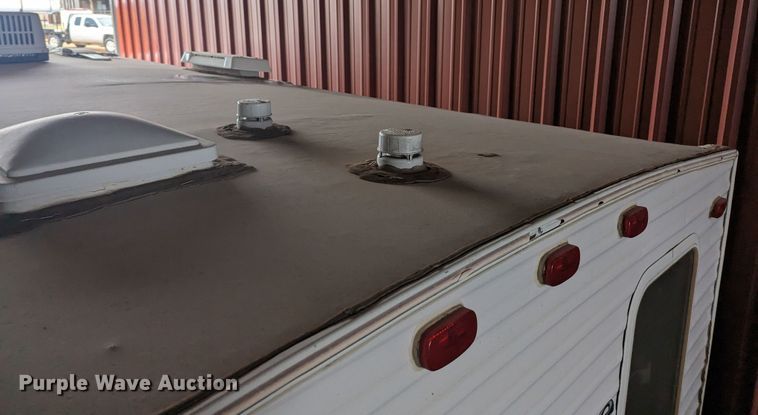 image for item LF9553 2005 Cherokee  camper