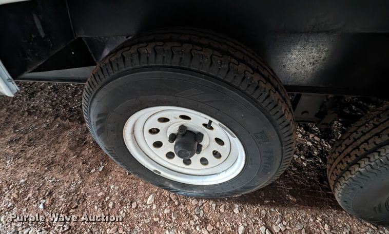 image for item LF9553 2005 Cherokee  camper