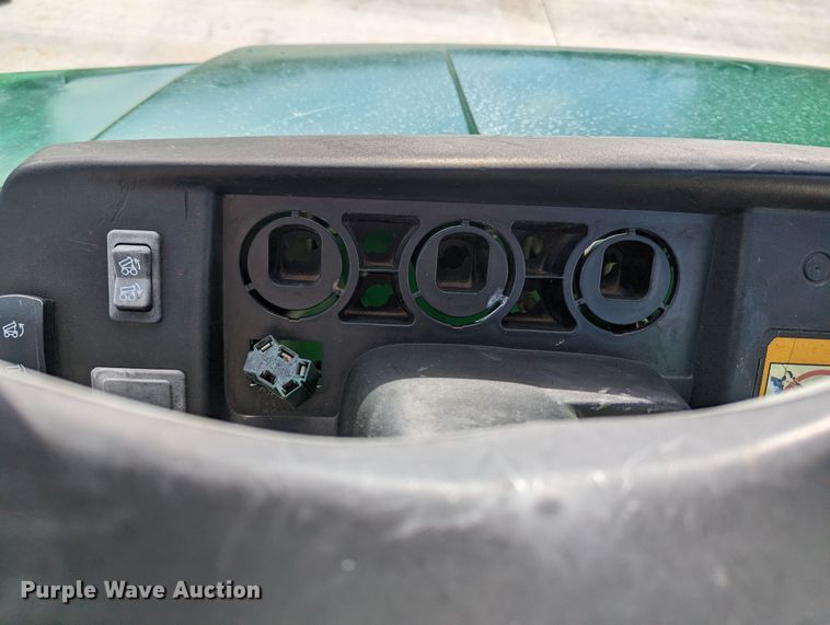 image for item LF9605 John Deere Gator  utility vehicle