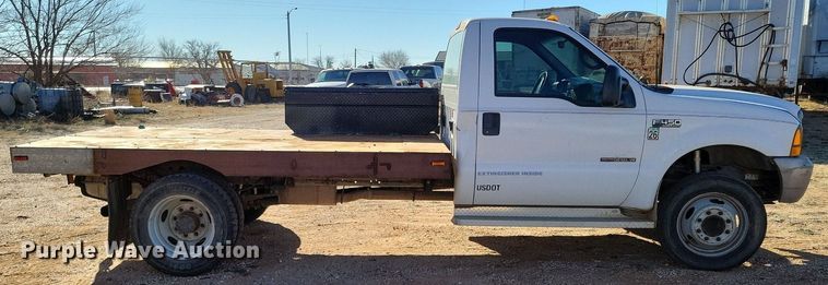image for item LG9447 2000 Ford F450 Super Duty  flatbed truck