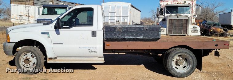 image for item LG9447 2000 Ford F450 Super Duty  flatbed truck