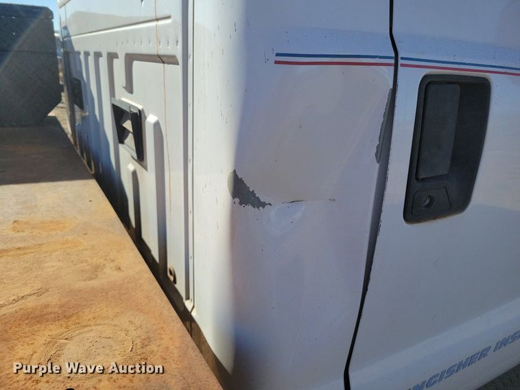 image for item LG9447 2000 Ford F450 Super Duty  flatbed truck