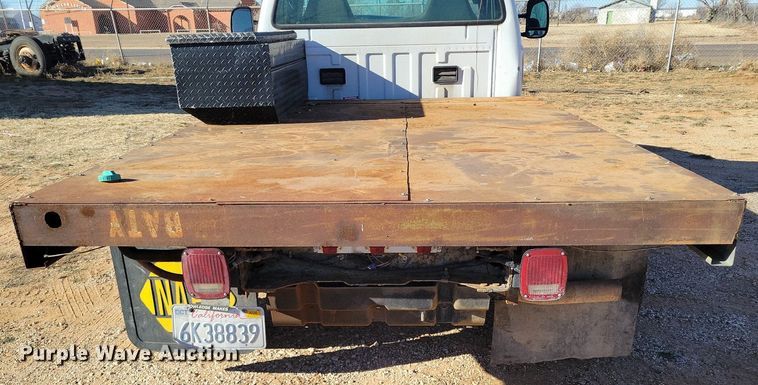 image for item LG9447 2000 Ford F450 Super Duty  flatbed truck