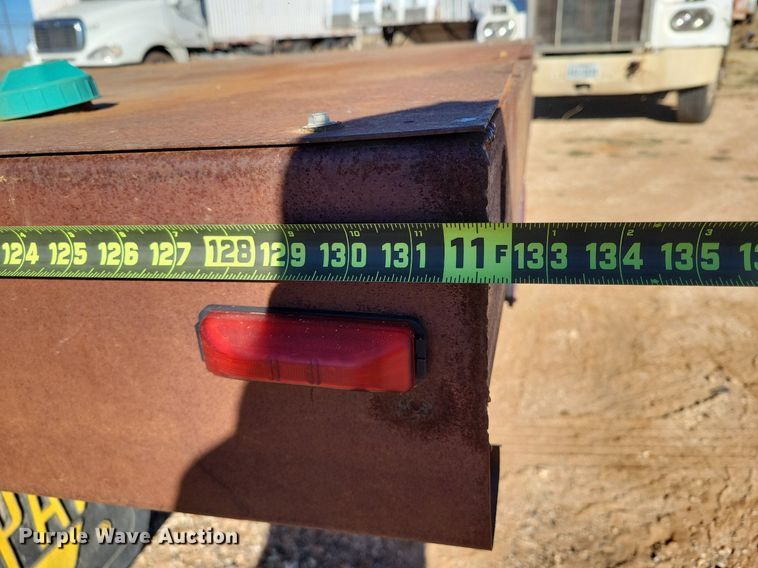 image for item LG9447 2000 Ford F450 Super Duty  flatbed truck