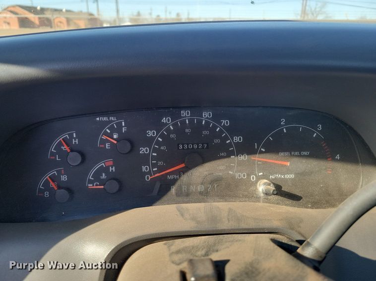 image for item LG9447 2000 Ford F450 Super Duty  flatbed truck