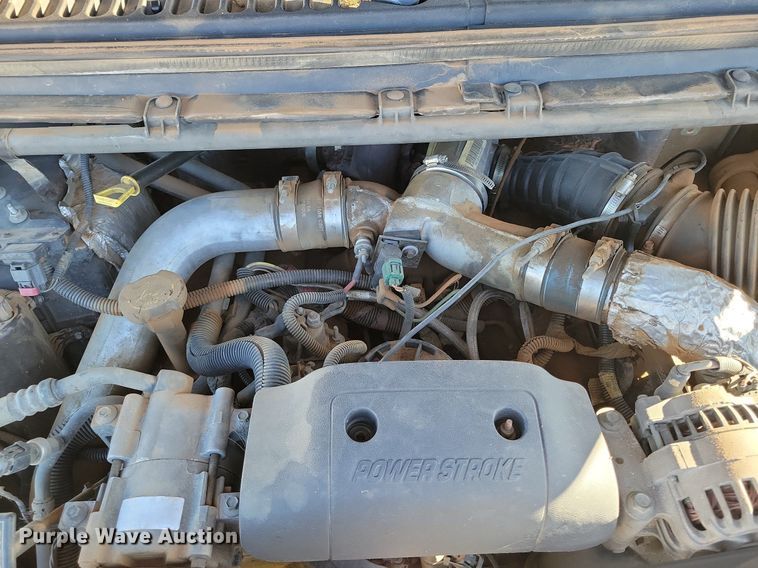 image for item LG9447 2000 Ford F450 Super Duty  flatbed truck