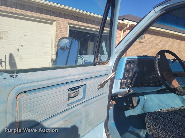 image for item LG9483 1977 Chevrolet Bonanza 20  pickup truck