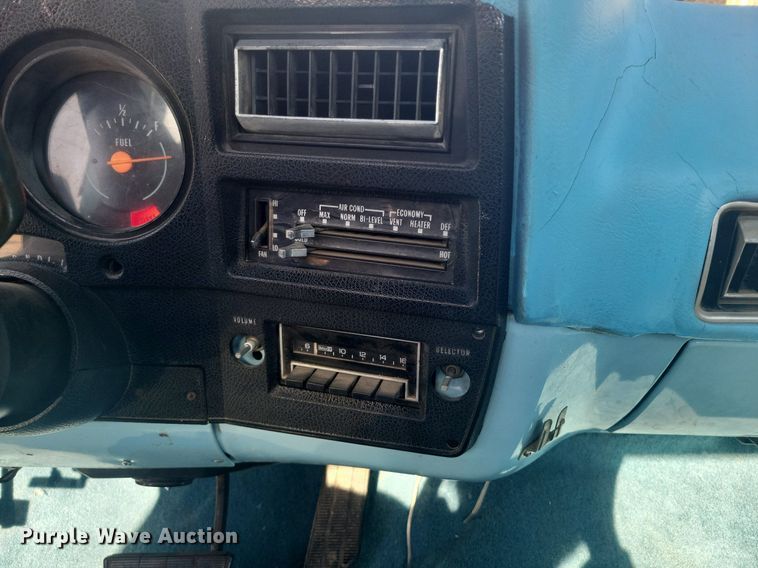 image for item LG9483 1977 Chevrolet Bonanza 20  pickup truck