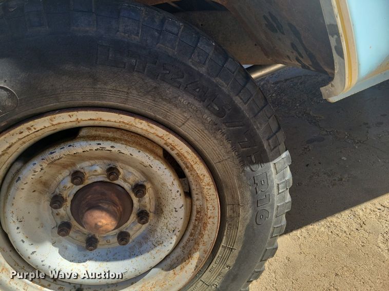 image for item LG9483 1977 Chevrolet Bonanza 20  pickup truck