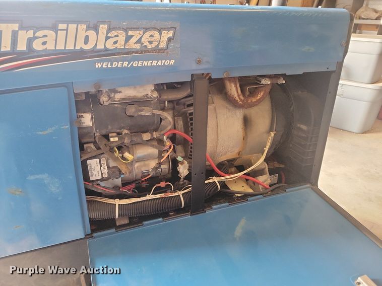 image for item LG9505 Miller Trailblazer 325 EFI  welder/generator