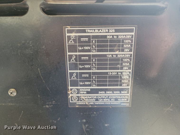 image for item LG9505 Miller Trailblazer 325 EFI  welder/generator