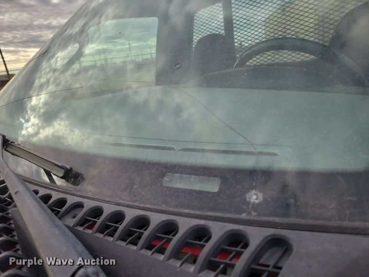 image for item LG9506 2005 Ford F350 Super Duty  flatbed pickup truck