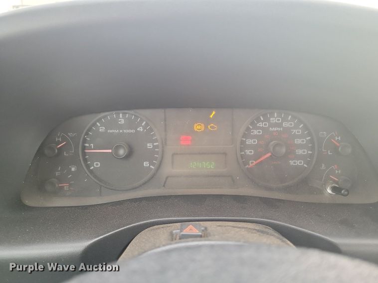 image for item LG9506 2005 Ford F350 Super Duty  flatbed pickup truck