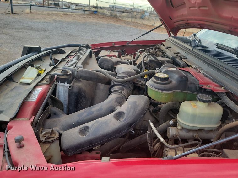 image for item LG9506 2005 Ford F350 Super Duty  flatbed pickup truck