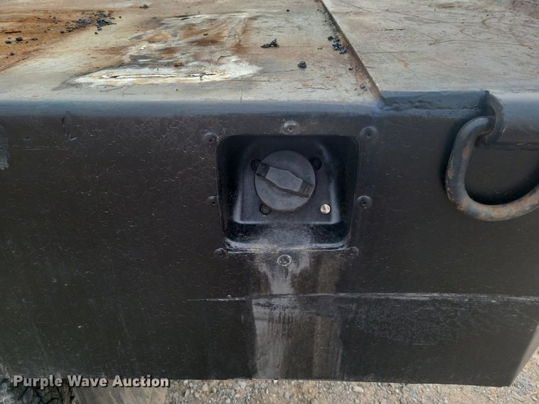 image for item LG9506 2005 Ford F350 Super Duty  flatbed pickup truck