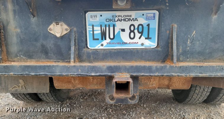 image for item LG9506 2005 Ford F350 Super Duty  flatbed pickup truck