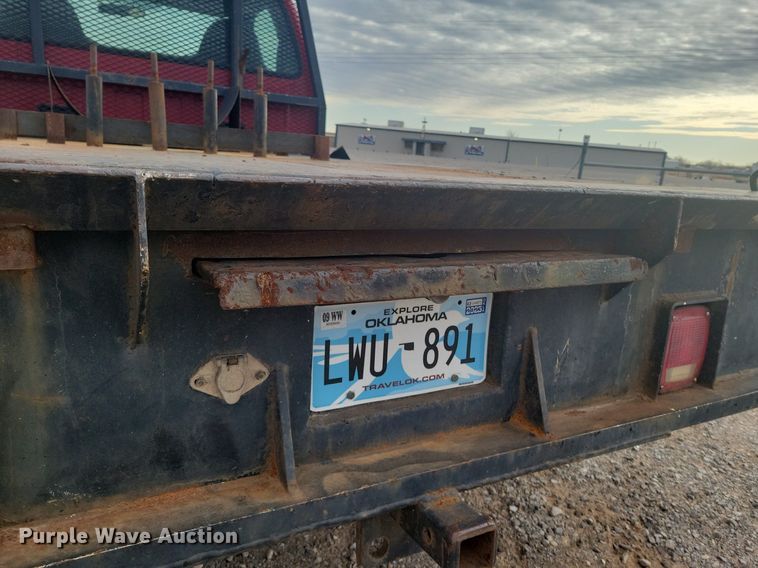 image for item LG9506 2005 Ford F350 Super Duty  flatbed pickup truck