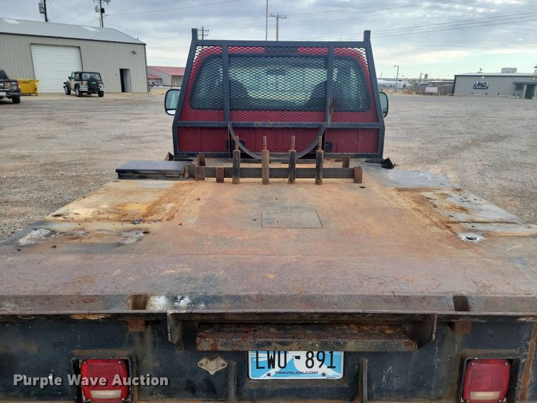 image for item LG9506 2005 Ford F350 Super Duty  flatbed pickup truck