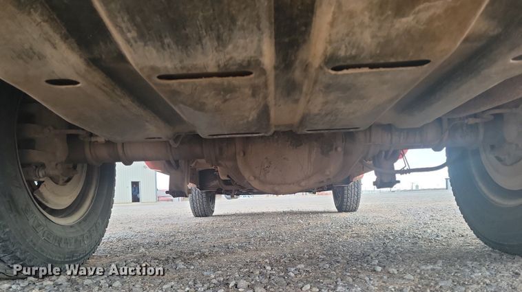 image for item LG9506 2005 Ford F350 Super Duty  flatbed pickup truck