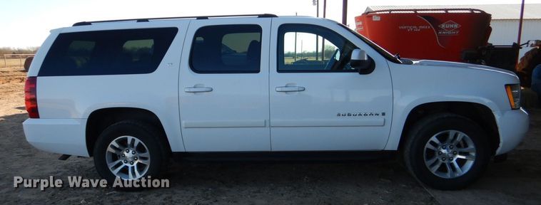 image for item LI9058 2007  Chevrolet Suburban LT  SUV
