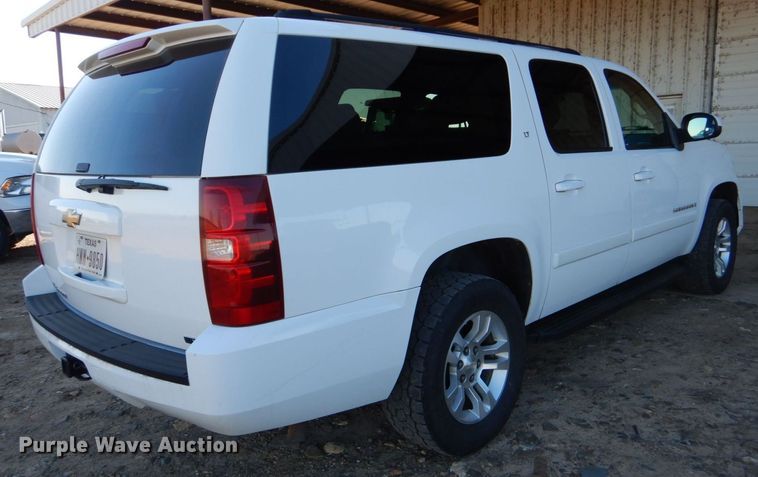 image for item LI9058 2007  Chevrolet Suburban LT  SUV
