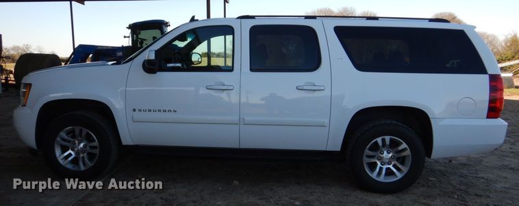 image for item LI9058 2007  Chevrolet Suburban LT  SUV
