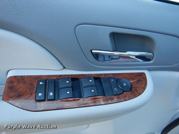 image for item LI9058 2007  Chevrolet Suburban LT  SUV