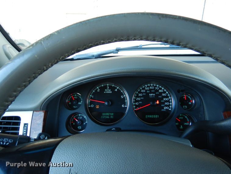 image for item LI9058 2007  Chevrolet Suburban LT  SUV