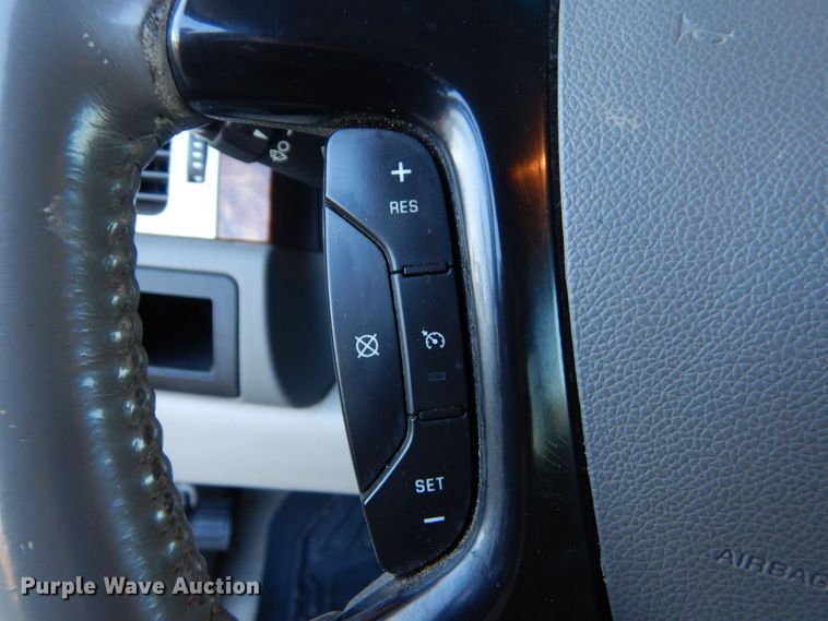 image for item LI9058 2007  Chevrolet Suburban LT  SUV