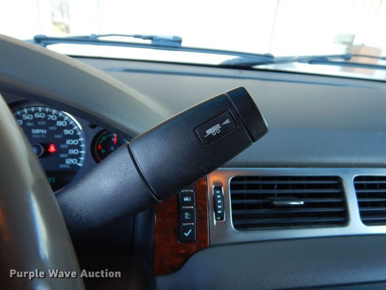 image for item LI9058 2007  Chevrolet Suburban LT  SUV