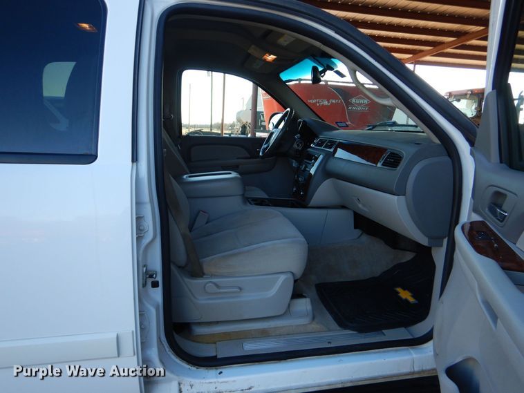 image for item LI9058 2007  Chevrolet Suburban LT  SUV