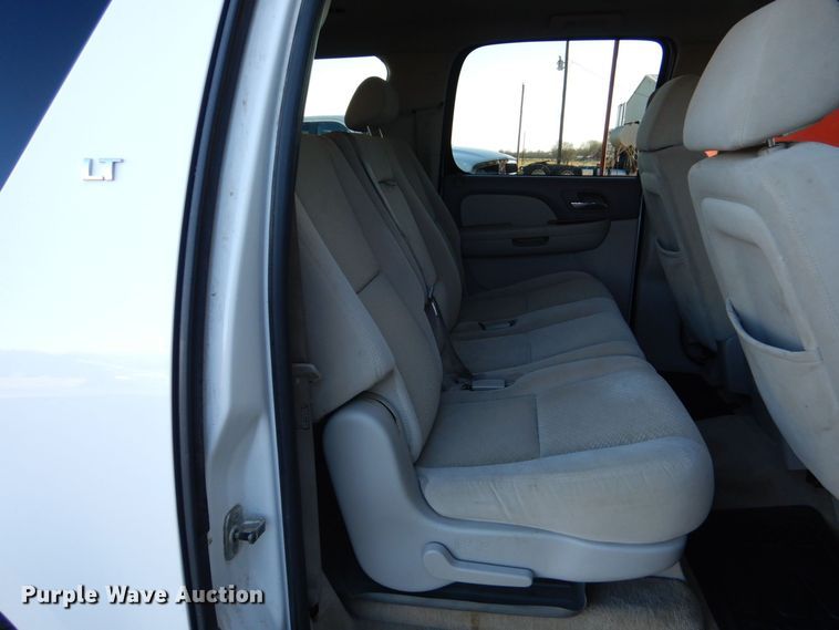 image for item LI9058 2007  Chevrolet Suburban LT  SUV