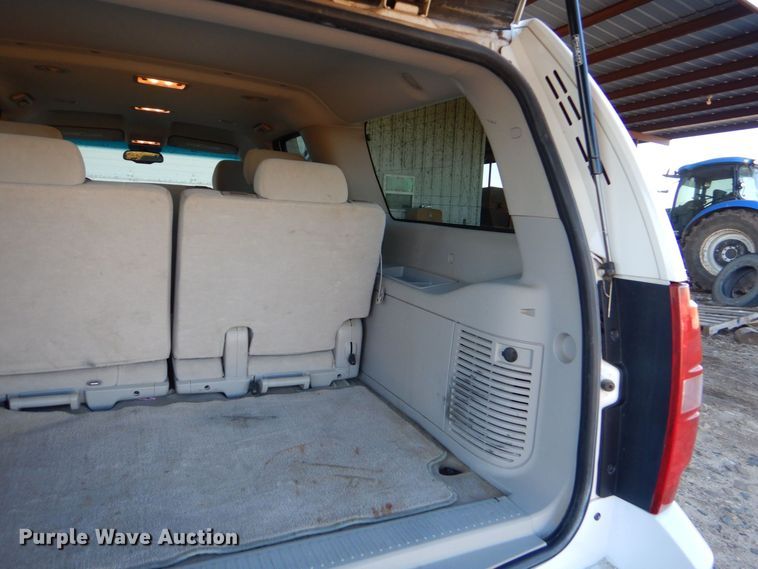 image for item LI9058 2007  Chevrolet Suburban LT  SUV