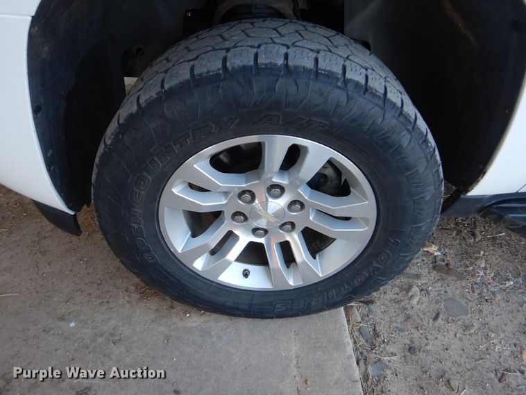 image for item LI9058 2007  Chevrolet Suburban LT  SUV