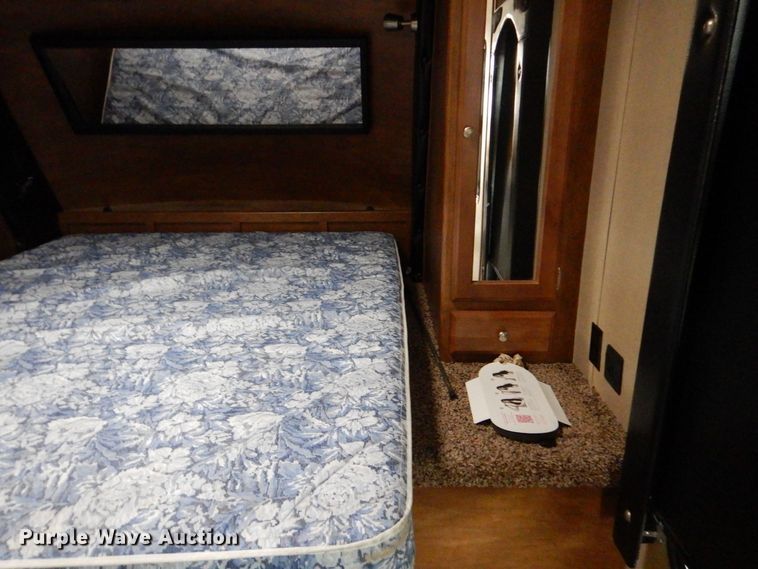 image for item LI9061 2019 Omega Weekend Warrior  toy hauler camper