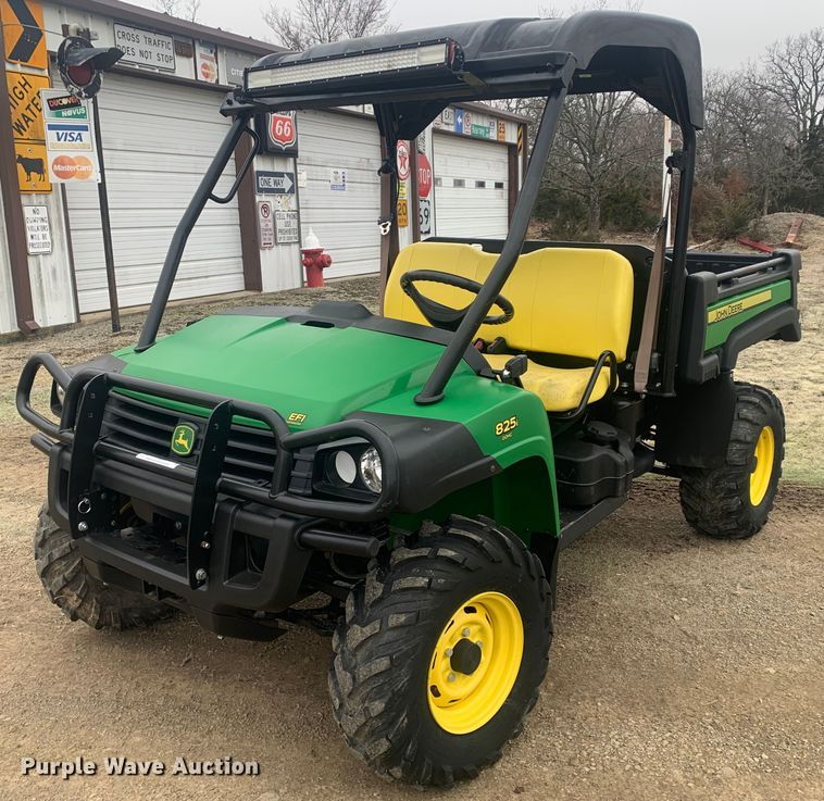 image for item LI9062 2017 John Deere XUV 825i Gator  utility vehicle