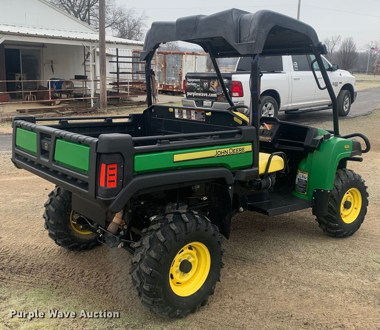 image for item LI9062 2017 John Deere XUV 825i Gator  utility vehicle