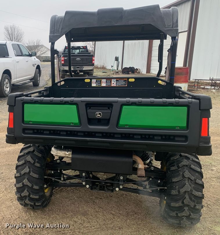 image for item LI9062 2017 John Deere XUV 825i Gator  utility vehicle