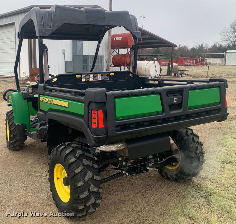 image for item LI9062 2017 John Deere XUV 825i Gator  utility vehicle