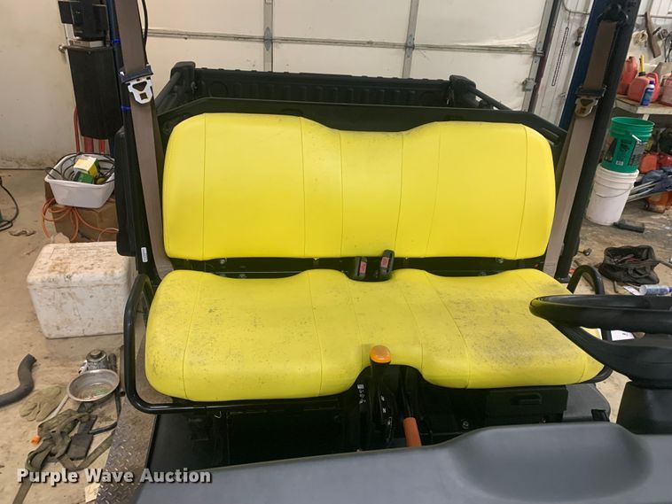 image for item LI9062 2017 John Deere XUV 825i Gator  utility vehicle