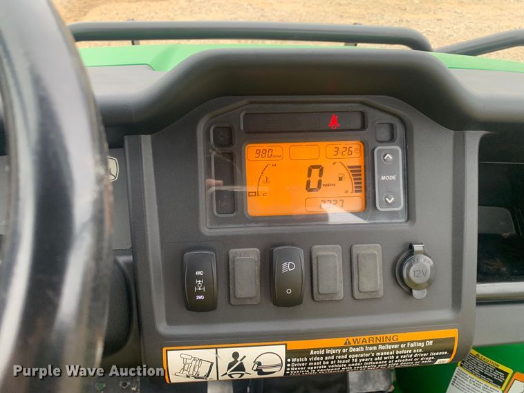 image for item LI9062 2017 John Deere XUV 825i Gator  utility vehicle