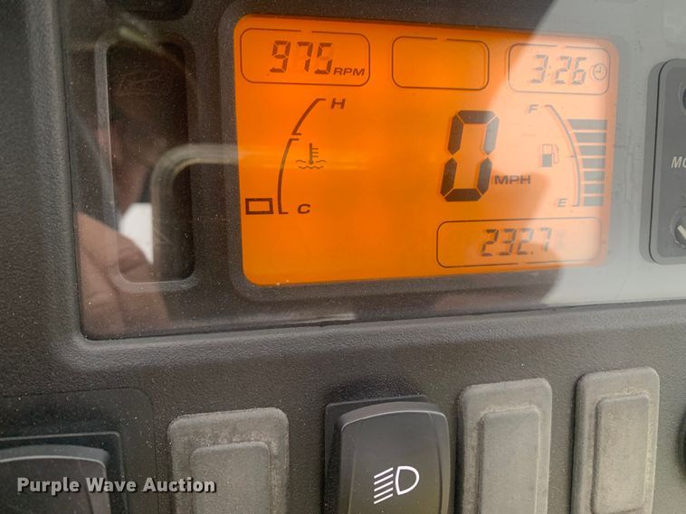 image for item LI9062 2017 John Deere XUV 825i Gator  utility vehicle