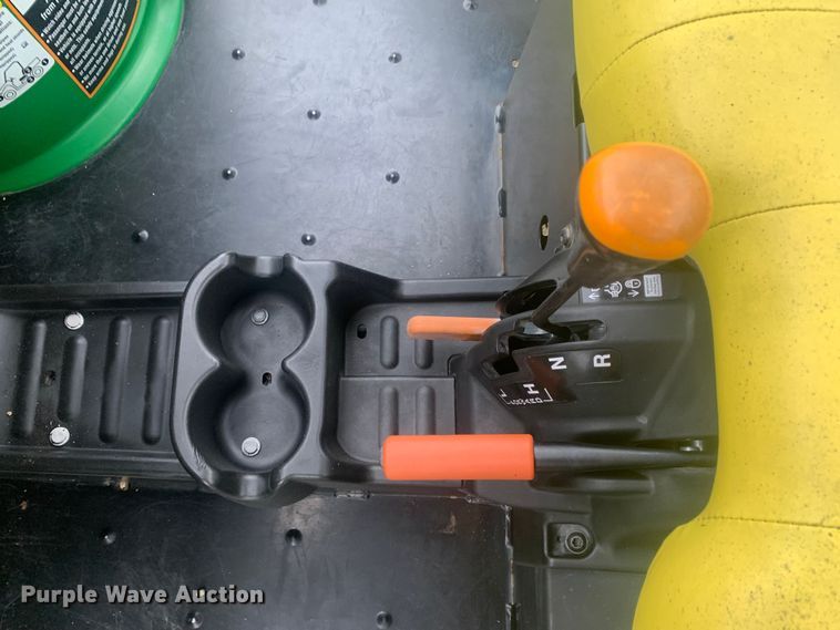 image for item LI9062 2017 John Deere XUV 825i Gator  utility vehicle