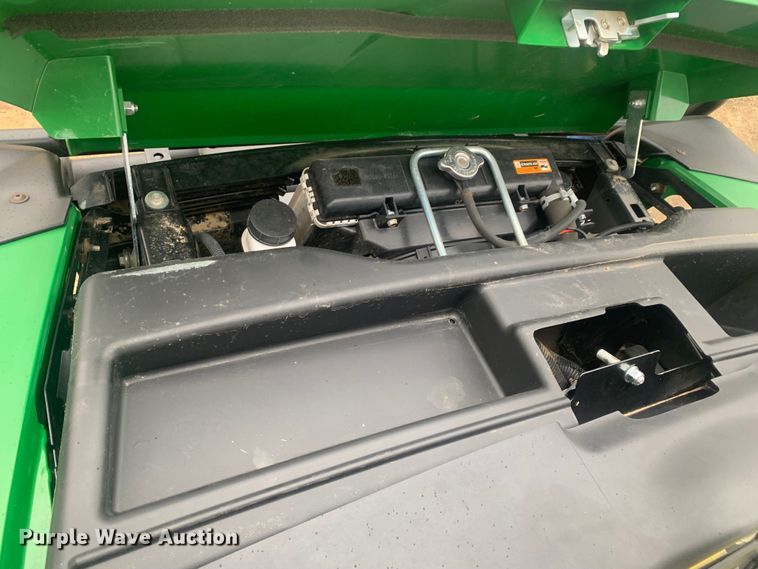 image for item LI9062 2017 John Deere XUV 825i Gator  utility vehicle