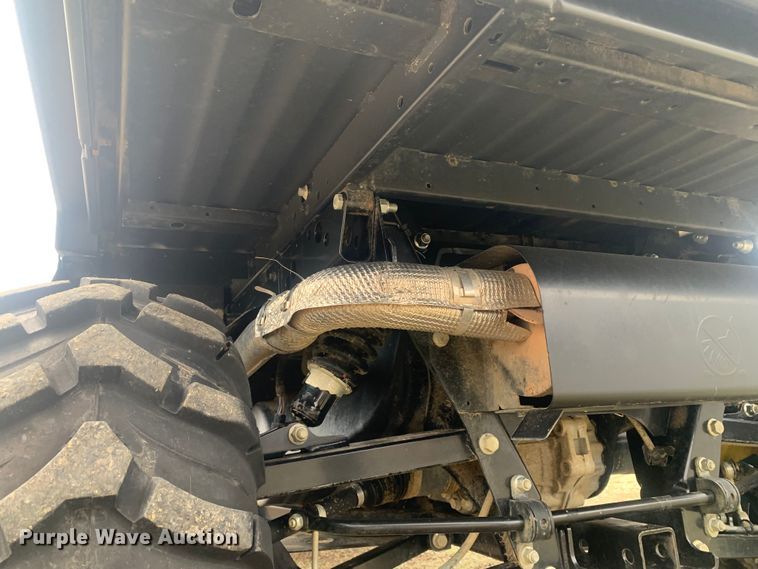 image for item LI9062 2017 John Deere XUV 825i Gator  utility vehicle