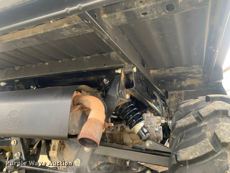 image for item LI9062 2017 John Deere XUV 825i Gator  utility vehicle