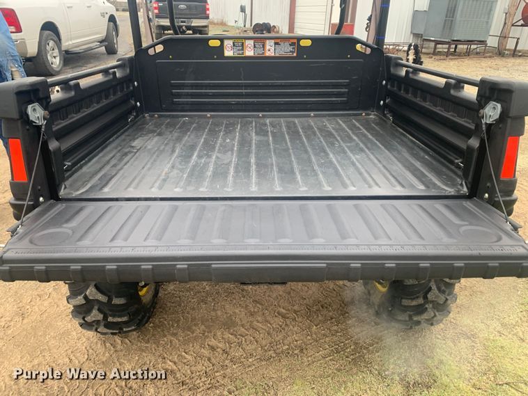 image for item LI9062 2017 John Deere XUV 825i Gator  utility vehicle