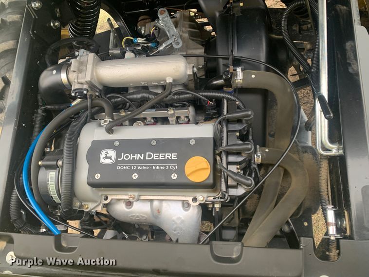 image for item LI9062 2017 John Deere XUV 825i Gator  utility vehicle