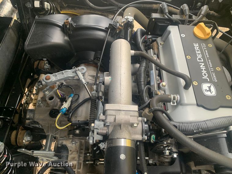 image for item LI9062 2017 John Deere XUV 825i Gator  utility vehicle