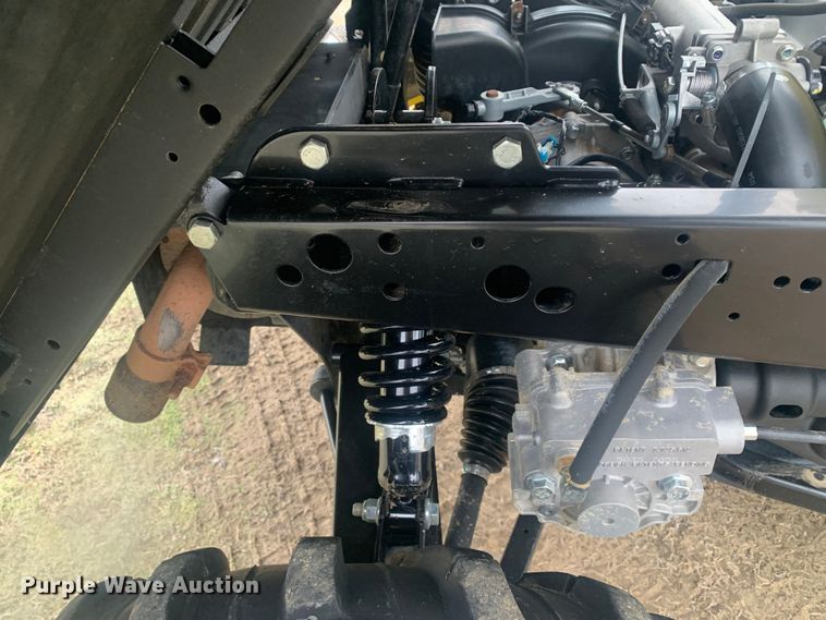 image for item LI9062 2017 John Deere XUV 825i Gator  utility vehicle